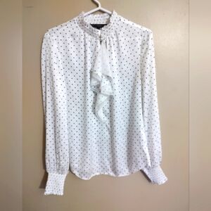 White House Black Market size 6 top